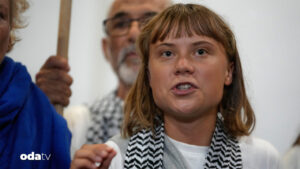 greta thunberg israilde kendisine yapilan iskenceyi anlatti YFq4F7cQ.jpg